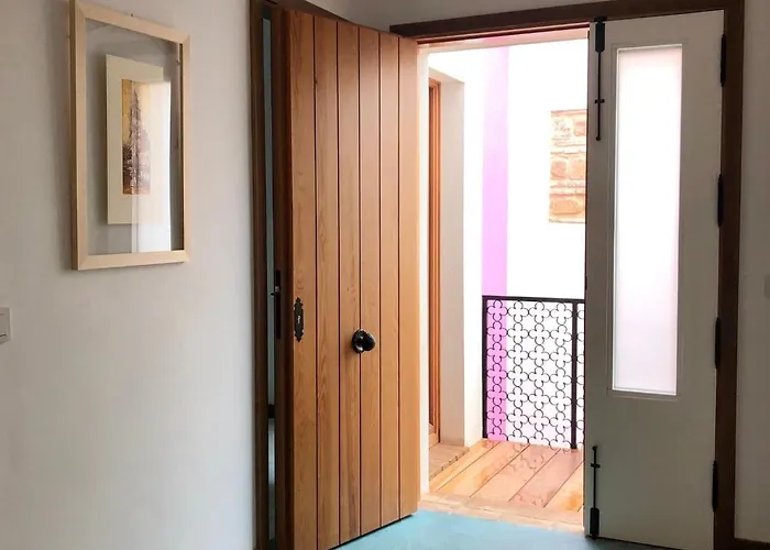 La Casa De La Escalera